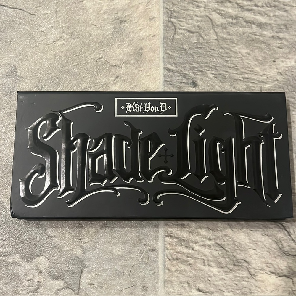 Kay Von D shade and light palette